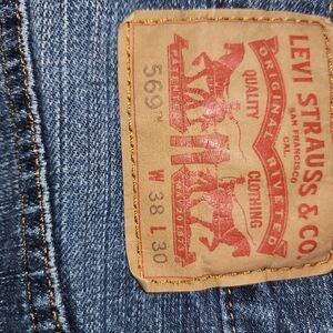 Levi's blue jeans size 38